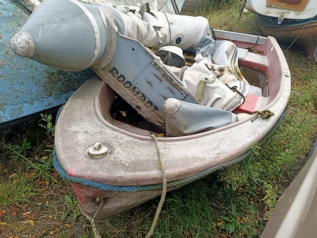 (locatie heeg) kunststof bootje en rubberboot, zodiac - afbeelding 9 van  9