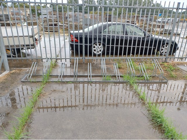 (locatie heemskerk) fietsenrek - afbeelding 1 van  4