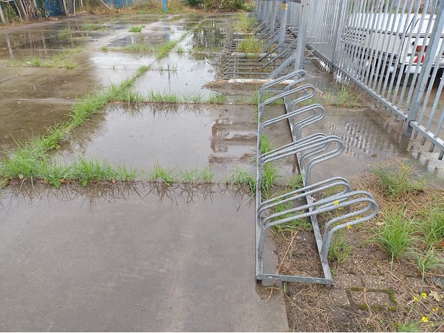 (locatie heemskerk) fietsenrek - afbeelding 2 van  4