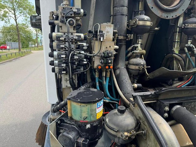 ( locatie nijkerk ) veegmachine, ravo, 580 euro 5, 2013 - afbeelding 5 van  23