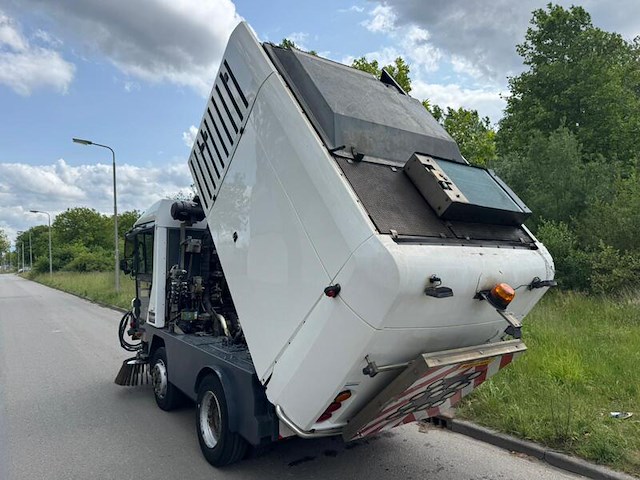 ( locatie nijkerk ) veegmachine, ravo, 580 euro 5, 2013 - afbeelding 9 van  23