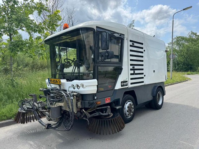 ( locatie nijkerk ) veegmachine, ravo, 580 euro 5, 2013 - afbeelding 1 van  23