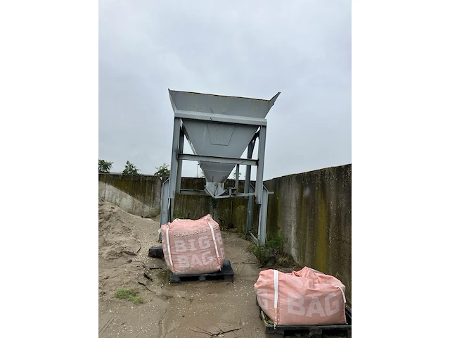 (locatie purmerend) bigbag vuller / zandtrechter - afbeelding 2 van  4