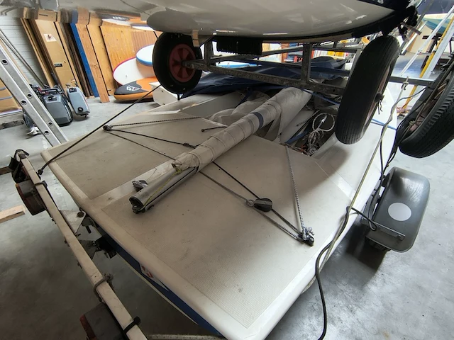 ( locatie sneek ) 2x splash zeilboot inclusief trolleys en wegtrailer, blauw - afbeelding 2 van  22