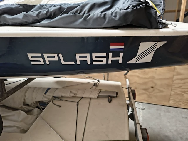 ( locatie sneek ) 2x splash zeilboot inclusief trolleys en wegtrailer, blauw - afbeelding 18 van  22