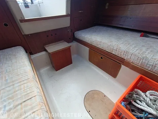 (locatie sneek) kajuitzeilboot met totasu sailpro 6pk 4 takt buitenboordmotor dehler, sprinta 70, wit, bouwjaar 1978 - afbeelding 3 van  36
