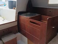 (locatie sneek) kajuitzeilboot met totasu sailpro 6pk 4 takt buitenboordmotor dehler, sprinta 70, wit, bouwjaar 1978 - afbeelding 5 van  36