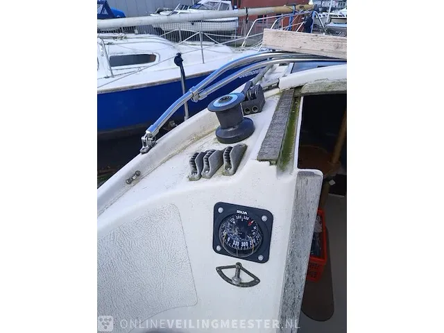 (locatie sneek) kajuitzeilboot met totasu sailpro 6pk 4 takt buitenboordmotor dehler, sprinta 70, wit, bouwjaar 1978 - afbeelding 6 van  36