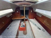 (locatie sneek) kajuitzeilboot met totasu sailpro 6pk 4 takt buitenboordmotor dehler, sprinta 70, wit, bouwjaar 1978 - afbeelding 7 van  36