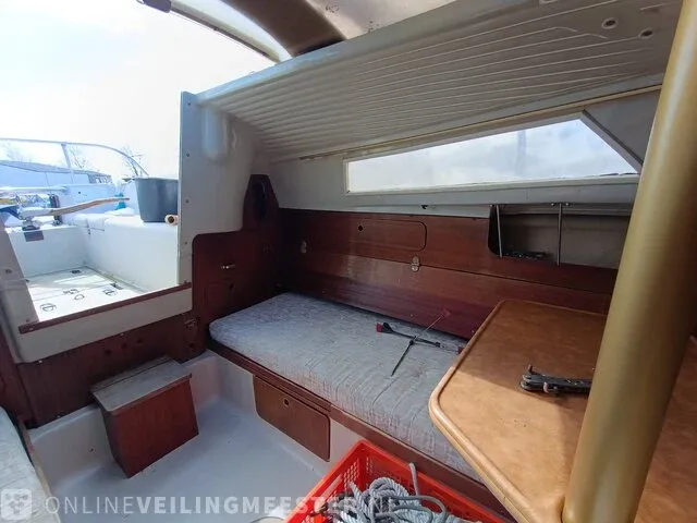 (locatie sneek) kajuitzeilboot met totasu sailpro 6pk 4 takt buitenboordmotor dehler, sprinta 70, wit, bouwjaar 1978 - afbeelding 9 van  36