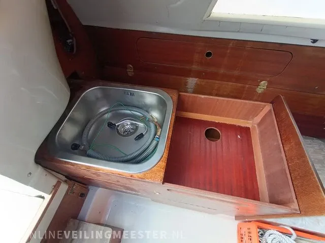(locatie sneek) kajuitzeilboot met totasu sailpro 6pk 4 takt buitenboordmotor dehler, sprinta 70, wit, bouwjaar 1978 - afbeelding 22 van  36