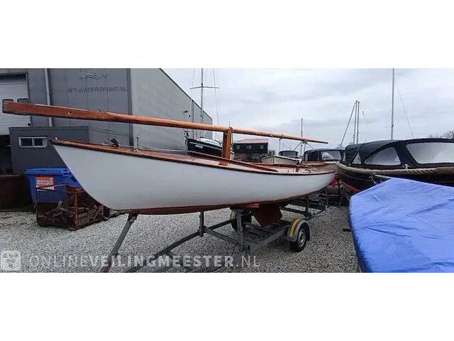 (locatie sneek) open zeilboot flytour, wit, bouwjaar ca 1980 - afbeelding 4 van  11