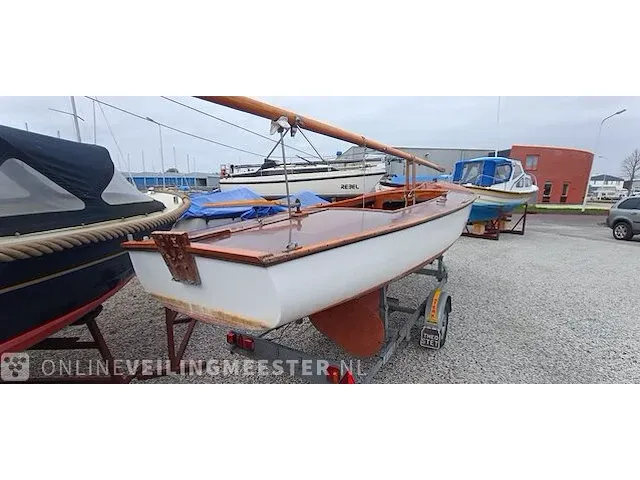 (locatie sneek) open zeilboot flytour, wit, bouwjaar ca 1980 - afbeelding 8 van  11
