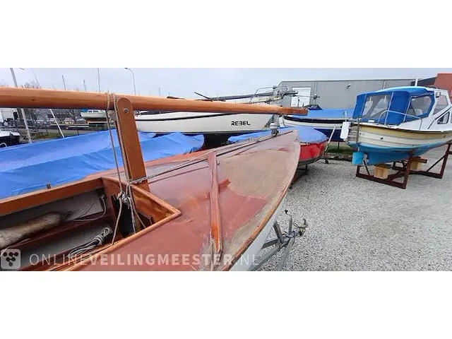 (locatie sneek) open zeilboot flytour, wit, bouwjaar ca 1980 - afbeelding 10 van  11