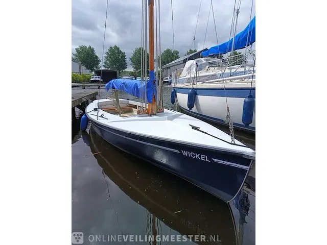 ( locatie sneek )polyvalk open zeilboot, polyester, bouwjaar ca. 1990 - afbeelding 1 van  17