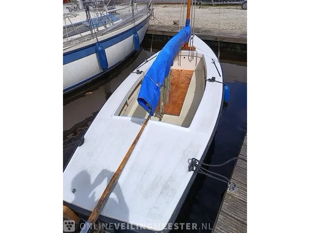 ( locatie sneek )polyvalk open zeilboot, polyester, bouwjaar ca. 1990 - afbeelding 17 van  17