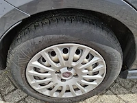 (locatie soesterberg) personenauto fiat, grande punto 1.3 m-jet actual, bouwjaar 2011 - afbeelding 4 van  32