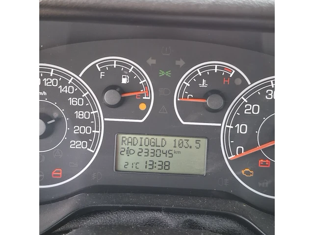 (locatie soesterberg) personenauto fiat, grande punto 1.3 m-jet actual, bouwjaar 2011 - afbeelding 8 van  32