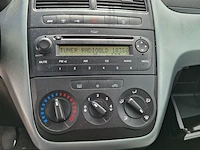 (locatie soesterberg) personenauto fiat, grande punto 1.3 m-jet actual, bouwjaar 2011 - afbeelding 11 van  32