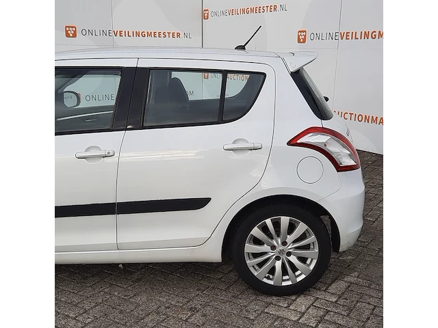 ( locatie soesterberg ) personenauto, suzuki, swift, wit, 2013 - afbeelding 2 van  61