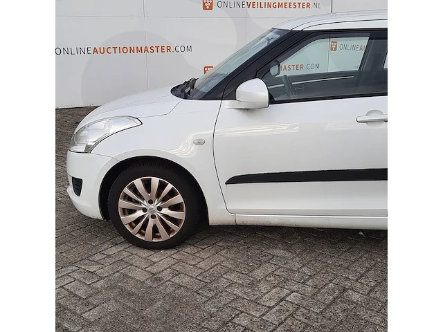 ( locatie soesterberg ) personenauto, suzuki, swift, wit, 2013 - afbeelding 3 van  61