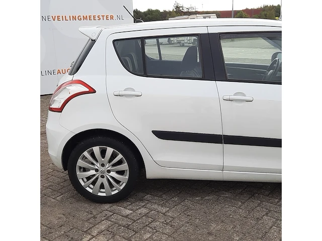 ( locatie soesterberg ) personenauto, suzuki, swift, wit, 2013 - afbeelding 5 van  61