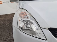( locatie soesterberg ) personenauto, suzuki, swift, wit, 2013 - afbeelding 6 van  61