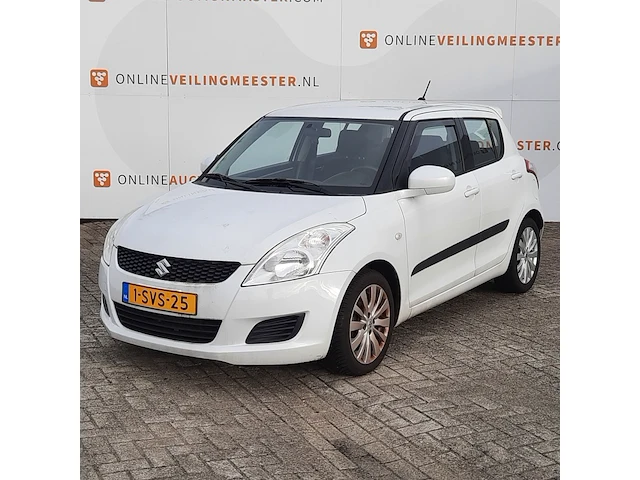 ( locatie soesterberg ) personenauto, suzuki, swift, wit, 2013 - afbeelding 1 van  61