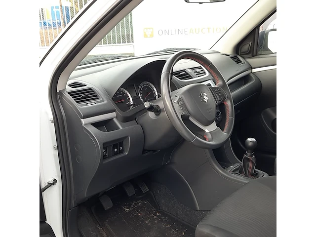 ( locatie soesterberg ) personenauto, suzuki, swift, wit, 2013 - afbeelding 20 van  61