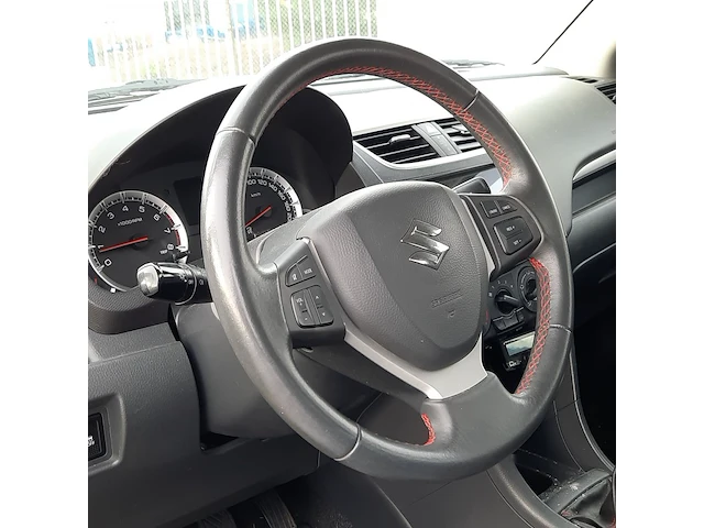 ( locatie soesterberg ) personenauto, suzuki, swift, wit, 2013 - afbeelding 21 van  61
