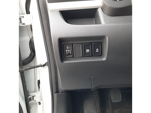 ( locatie soesterberg ) personenauto, suzuki, swift, wit, 2013 - afbeelding 26 van  61