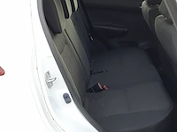 ( locatie soesterberg ) personenauto, suzuki, swift, wit, 2013 - afbeelding 38 van  61