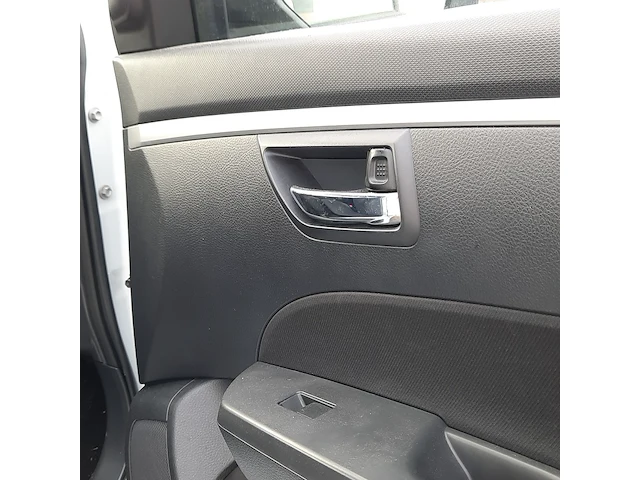 ( locatie soesterberg ) personenauto, suzuki, swift, wit, 2013 - afbeelding 40 van  61
