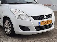( locatie soesterberg ) personenauto, suzuki, swift, wit, 2013 - afbeelding 34 van  61