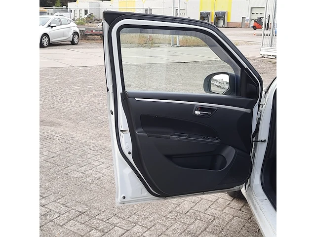 ( locatie soesterberg ) personenauto, suzuki, swift, wit, 2013 - afbeelding 49 van  61