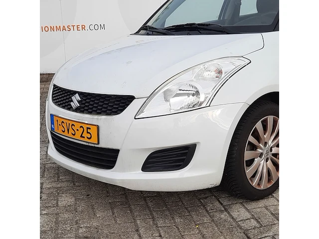 ( locatie soesterberg ) personenauto, suzuki, swift, wit, 2013 - afbeelding 56 van  61