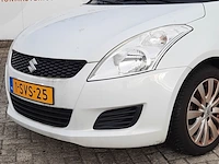 ( locatie soesterberg ) personenauto, suzuki, swift, wit, 2013 - afbeelding 56 van  61