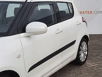 ( locatie soesterberg ) personenauto, suzuki, swift, wit, 2013 - afbeelding 60 van  61