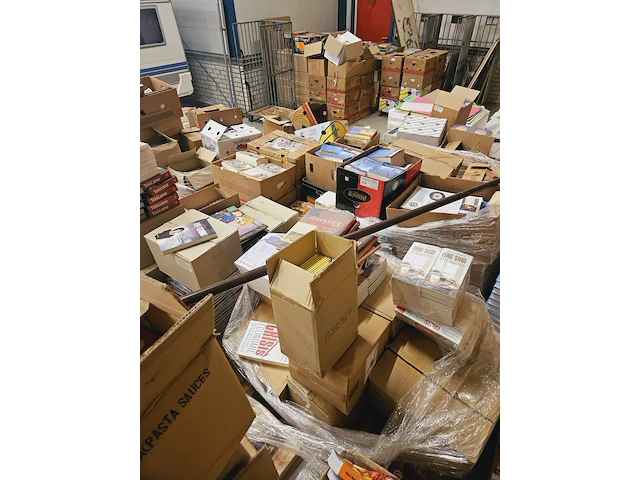 ( locatie westerbork ) mega partij boeken uit faillissement boekenwinkel - afbeelding 5 van  17