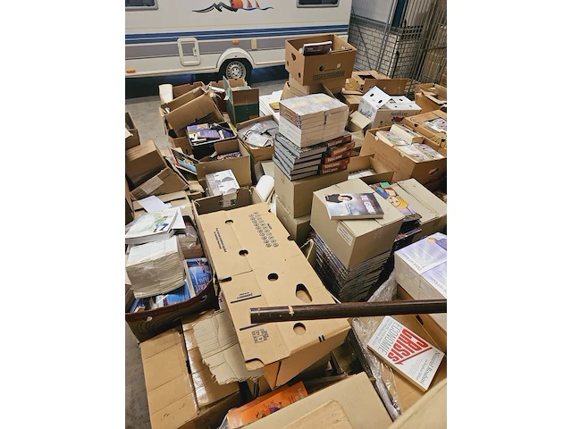 ( locatie westerbork ) mega partij boeken uit faillissement boekenwinkel - afbeelding 6 van  17