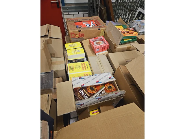 ( locatie westerbork ) mega partij boeken uit faillissement boekenwinkel - afbeelding 8 van  17