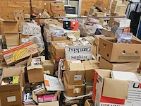 ( locatie westerbork ) mega partij boeken uit faillissement boekenwinkel - afbeelding 1 van  17