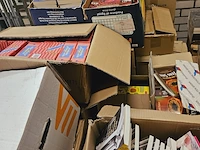 ( locatie westerbork ) mega partij boeken uit faillissement boekenwinkel - afbeelding 13 van  17
