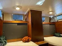 (locatie wolvega) motor kruiser romanza, waaiersteven, wit, bouwjaar 1980 - afbeelding 7 van  22