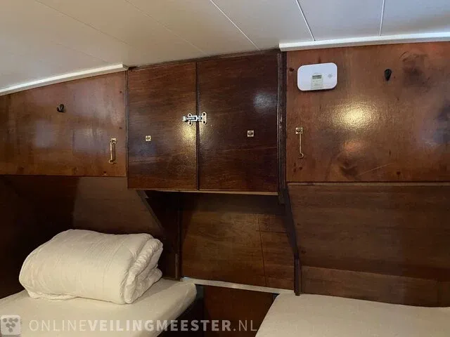 (locatie wolvega) motor kruiser romanza, waaiersteven, wit, bouwjaar 1980 - afbeelding 10 van  22