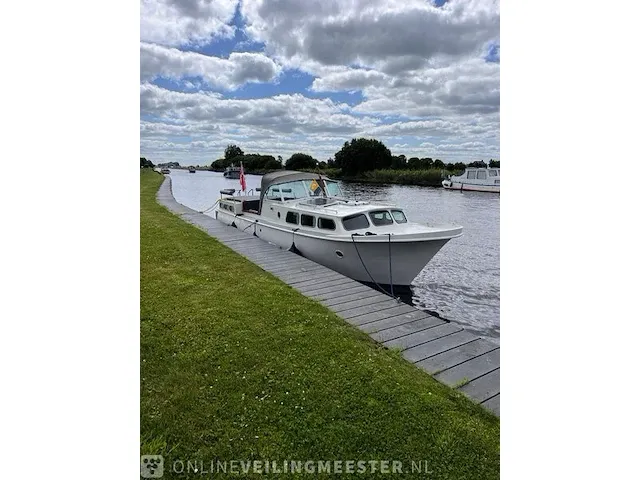 (locatie wolvega) motor kruiser romanza, waaiersteven, wit, bouwjaar 1980 - afbeelding 1 van  22