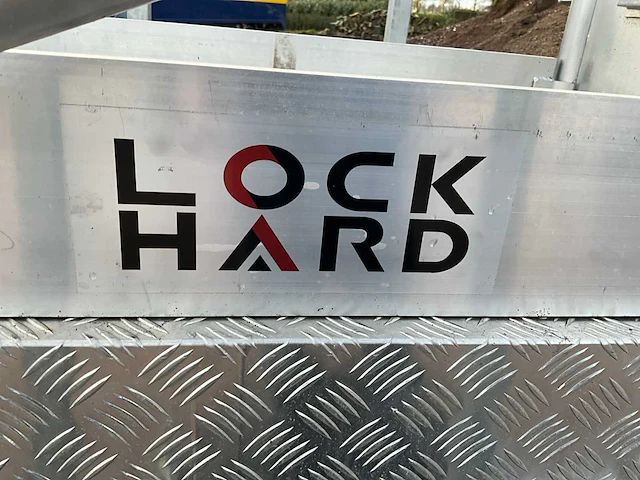 Lock hard mobile acces lift type alulift s op aanhanger - afbeelding 8 van  17