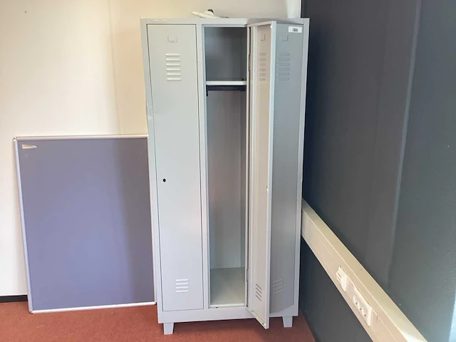 Lockerkast 3 deuren - afbeelding 4 van  4