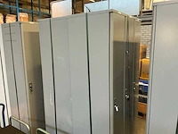 Lockerkast 3 deurs (2x) - afbeelding 1 van  2