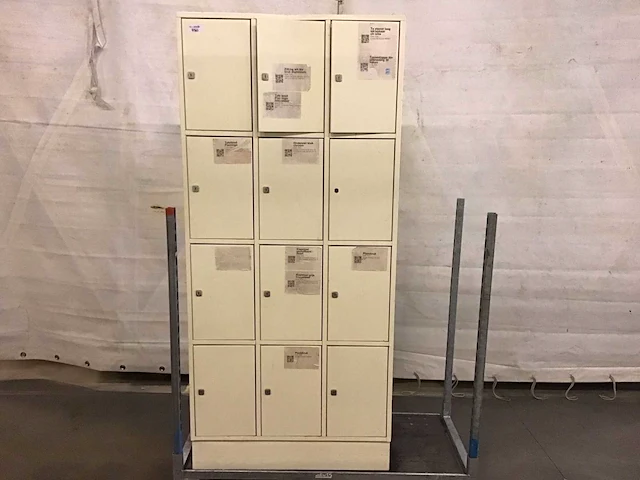 Lockerkast crème 12 deurs - afbeelding 1 van  3